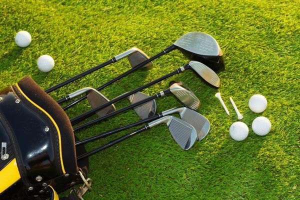 Chọn gậy Golf phù hợp khi chơi