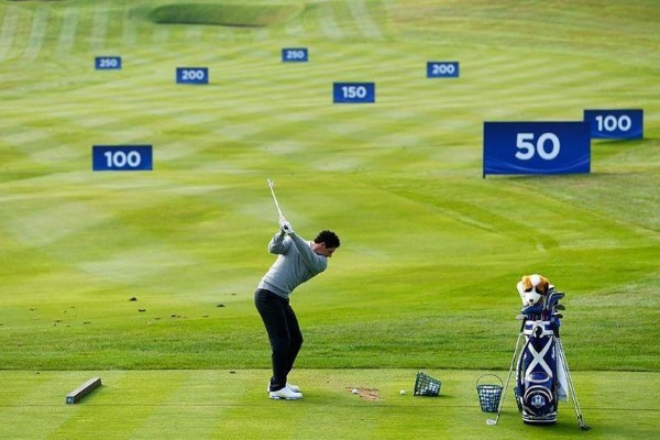 Cách tăng cường khoảng cách đánh gậy golf