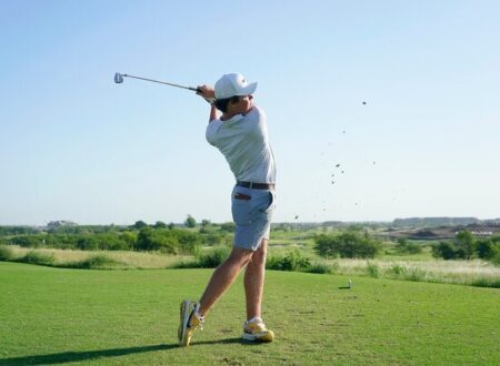 Tập golf bao lâu thì chơi được