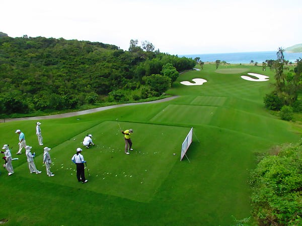 Sân tập golf Nha Trang - Vinpearl Luxury Nha Trang Golf