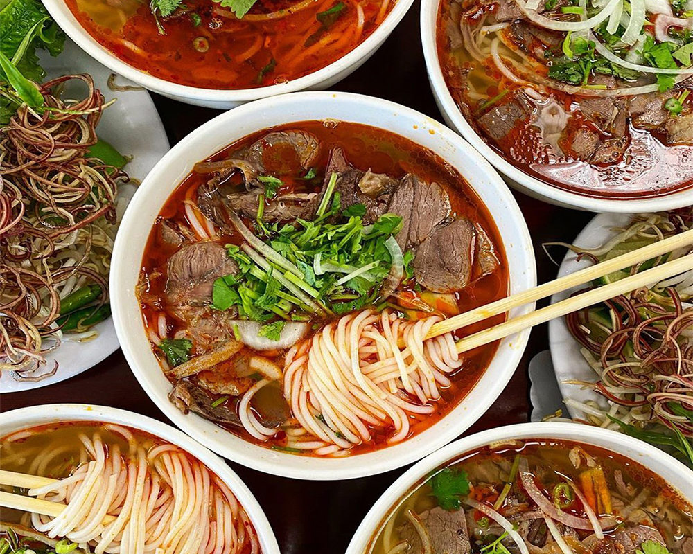 So sánh lượng calo giữa các loại bún bò khác nhau 