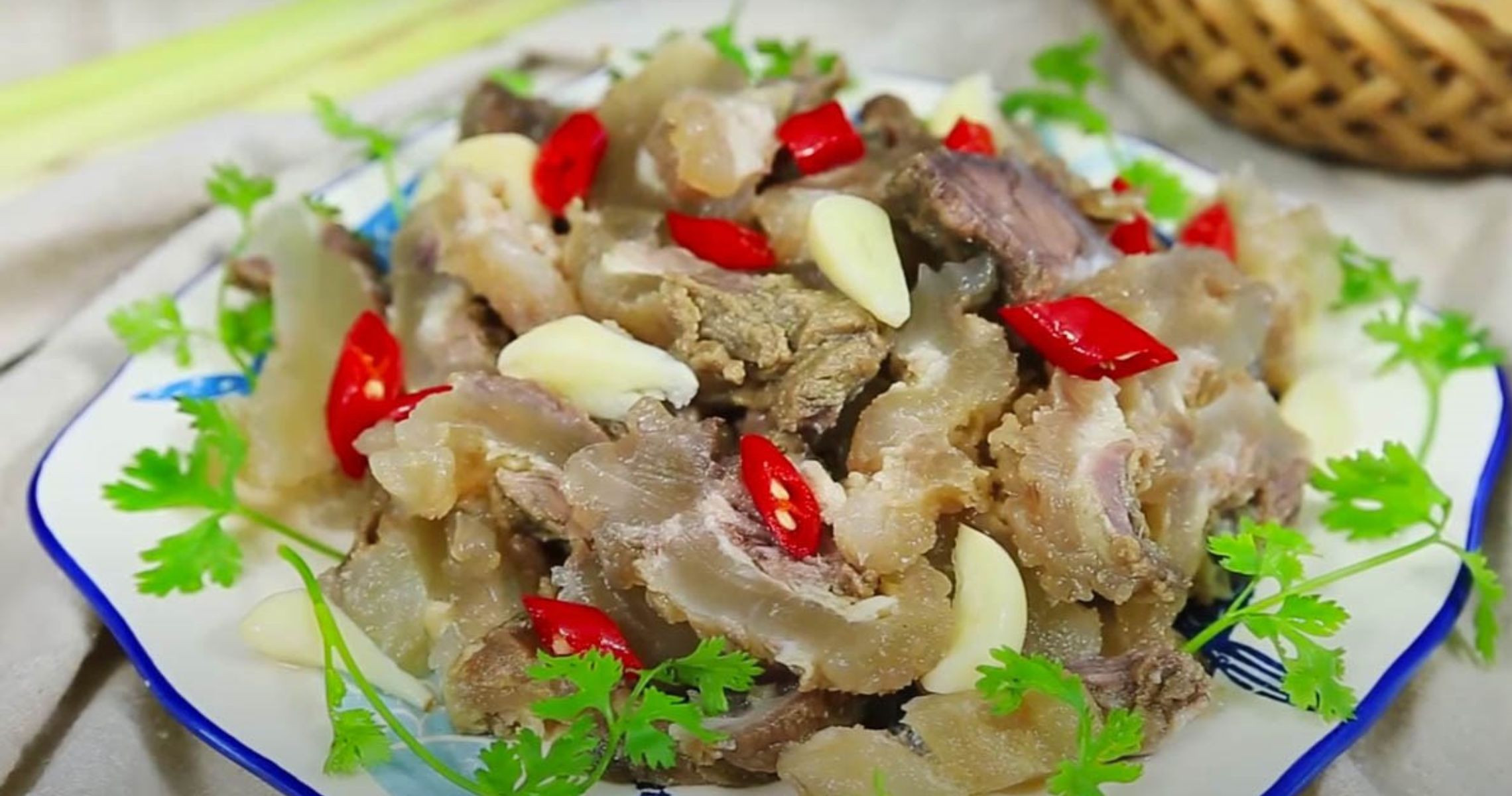 Gân bò bao nhiêu calo? Lượng calo và giá trị dinh dưỡng Gân bò bao nhiêu calo? Lượng calo và giá trị dinh dưỡng