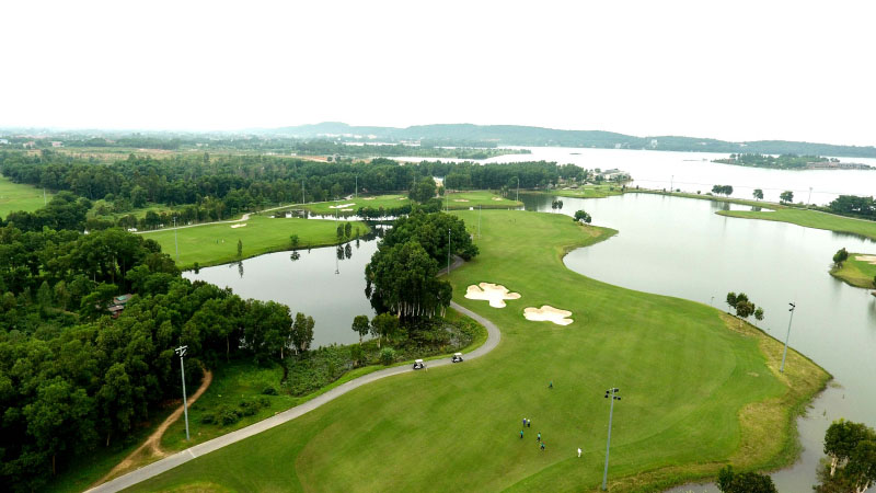Sân golf Đại Lải Star Golf & Course