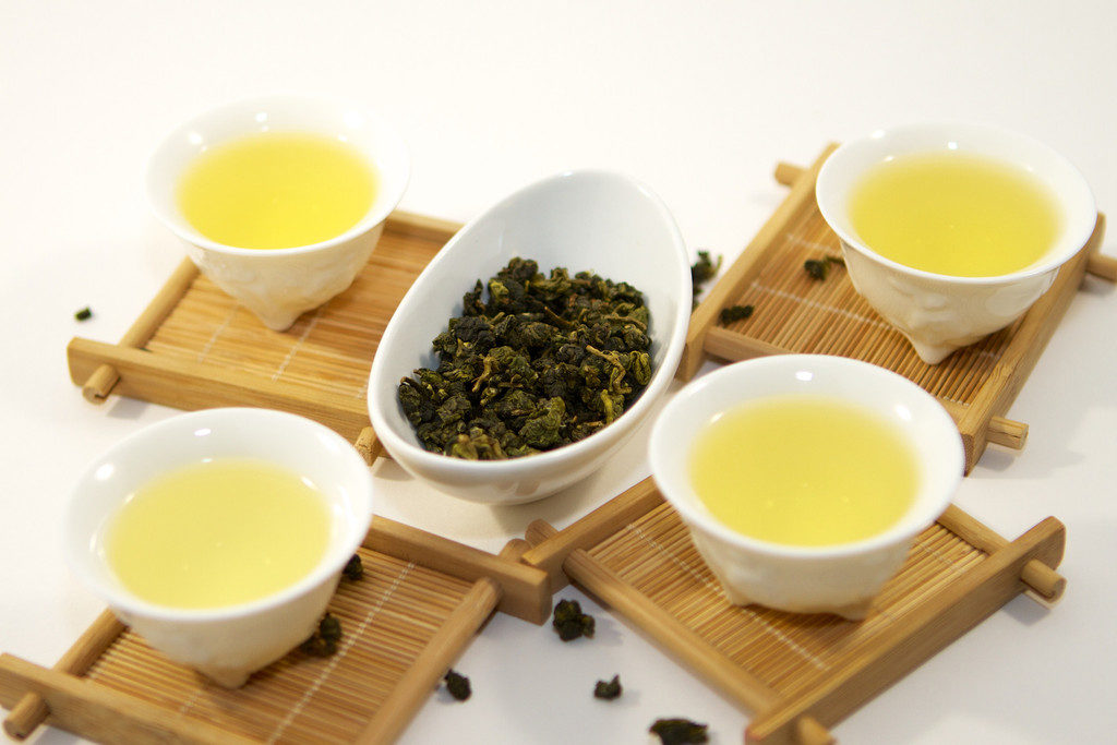 Trà ô long chứa bao nhiêu calo?