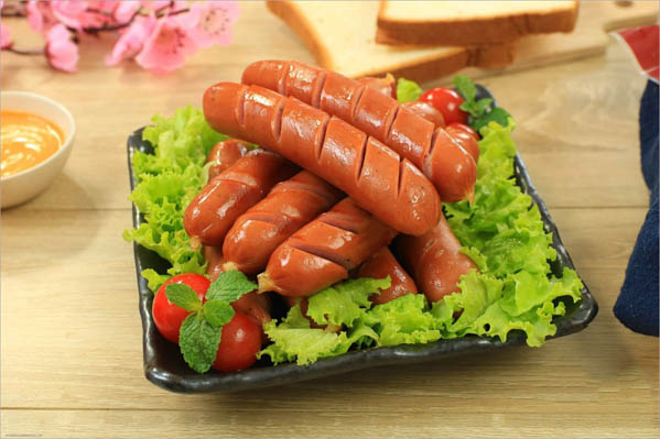 Lợi ích và rủi ro ảnh hưởng đến sức khỏe của xúc xích