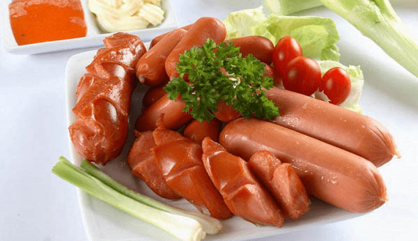 Sự cân bằng của xúc xích và chế độ ăn uống lành mạnh