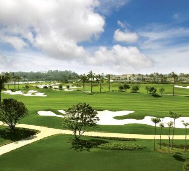 Sân golf Sông Giá​: Review chi tiết và bảng giá mới nhất
