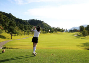 Hướng dẫn đặt sân golf cửa lò​
