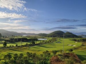 Tổng quan về sân golf Mường Thanh Diễn Lâm