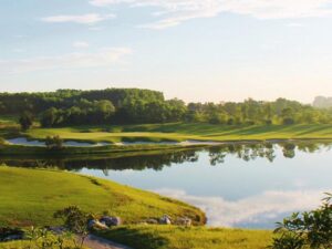 Thiết kế và đặc điểm sân golf