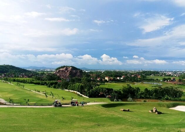 Thông tin về sân và bảng giá mới nhất tại Sân golf Yên Dũng
